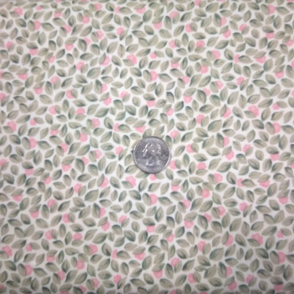 FABRIC VIP Forever Roses, Delicare Pink Rosebuds & Lt Sage Green Leaves On Cream